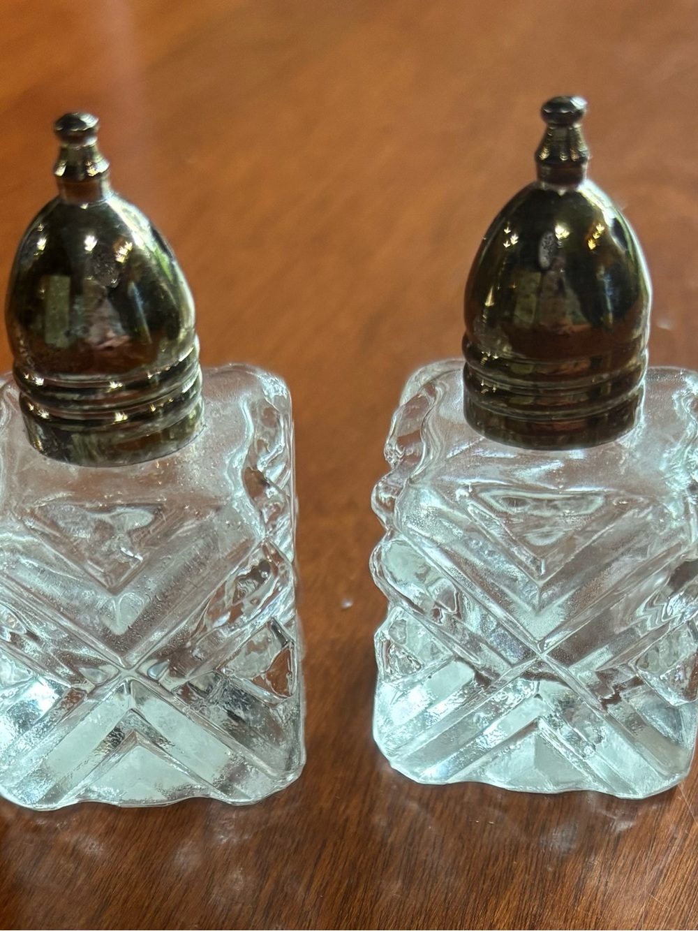 Classic Clear Glass Salt and Pepper Shakers with Silver Tops